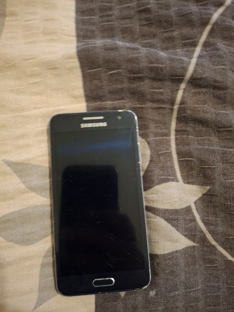 Samsung Galaxy A3 SM-A300FU