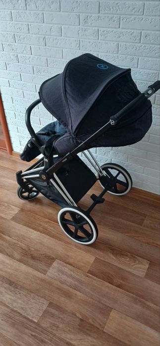 Дитяча коляска в чудовому стані