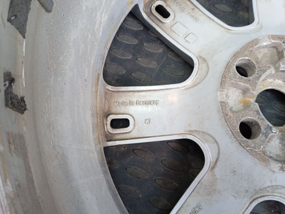 Диски на 19, оригінальні.