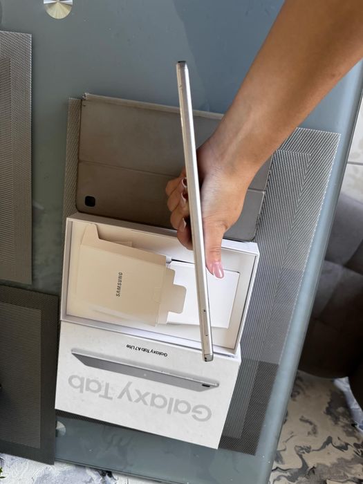 Продам планшет Samsung a7 32gb