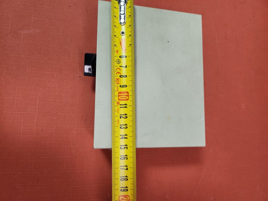 przełącznik do transferu danych (Data Transfer Switch).