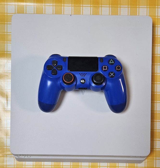PlayStation 4 slim