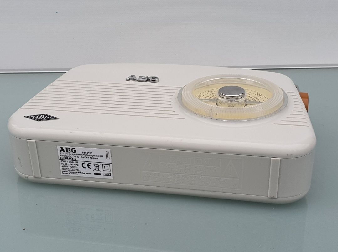 AEG Radio tranzystorowe w stylu retro