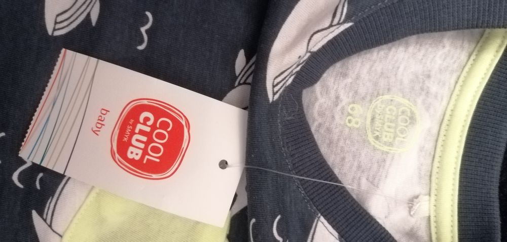 Tshirt, koszulka granatowa w białe wieloryby. Cool club. 68. Nowa