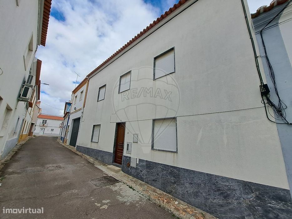 Moradia T4 para venda