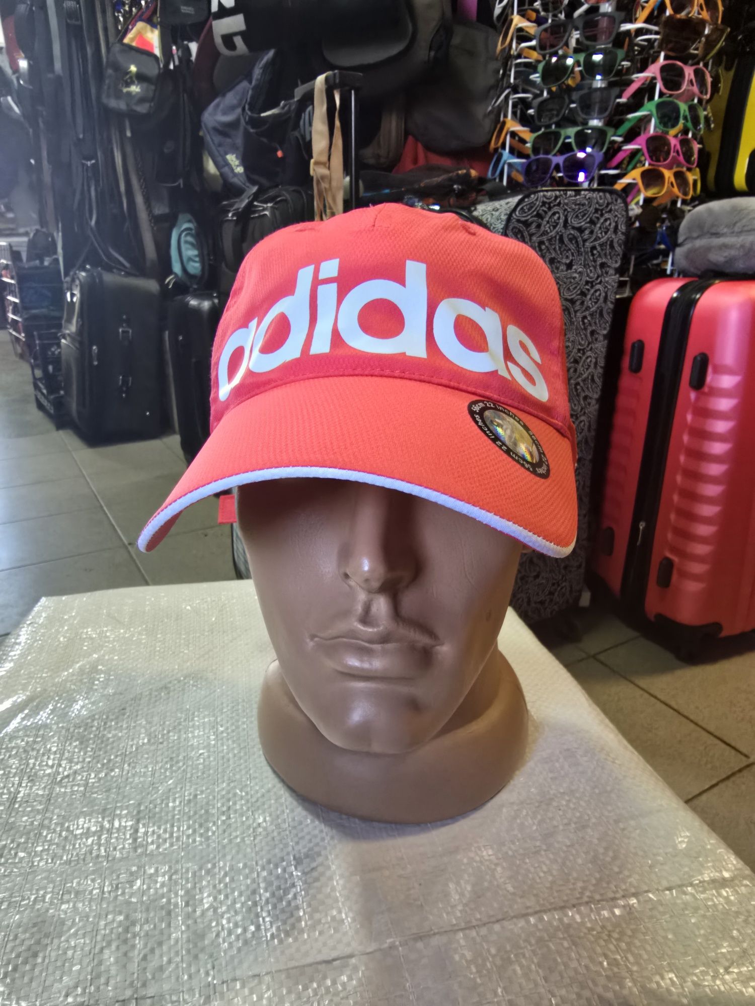 Кепка adidas SE CL Linear