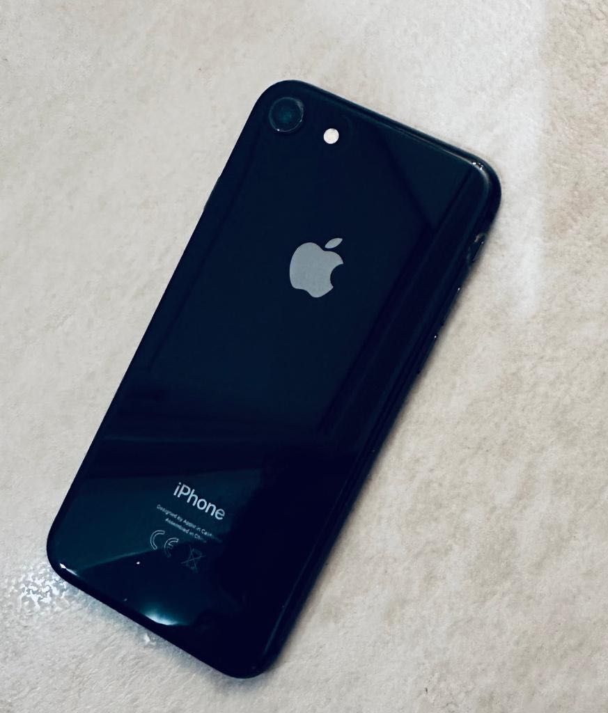 Apple iPhone 8 Smartfon