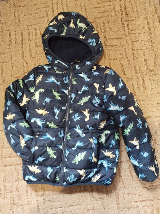 Куртка 122р,стан чудовий,тепла