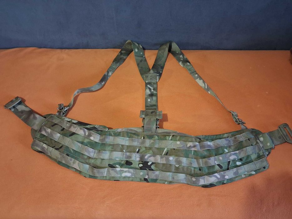 Військове спорядження