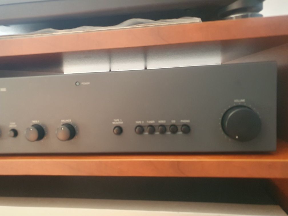 Wzmacniacz NAD 302