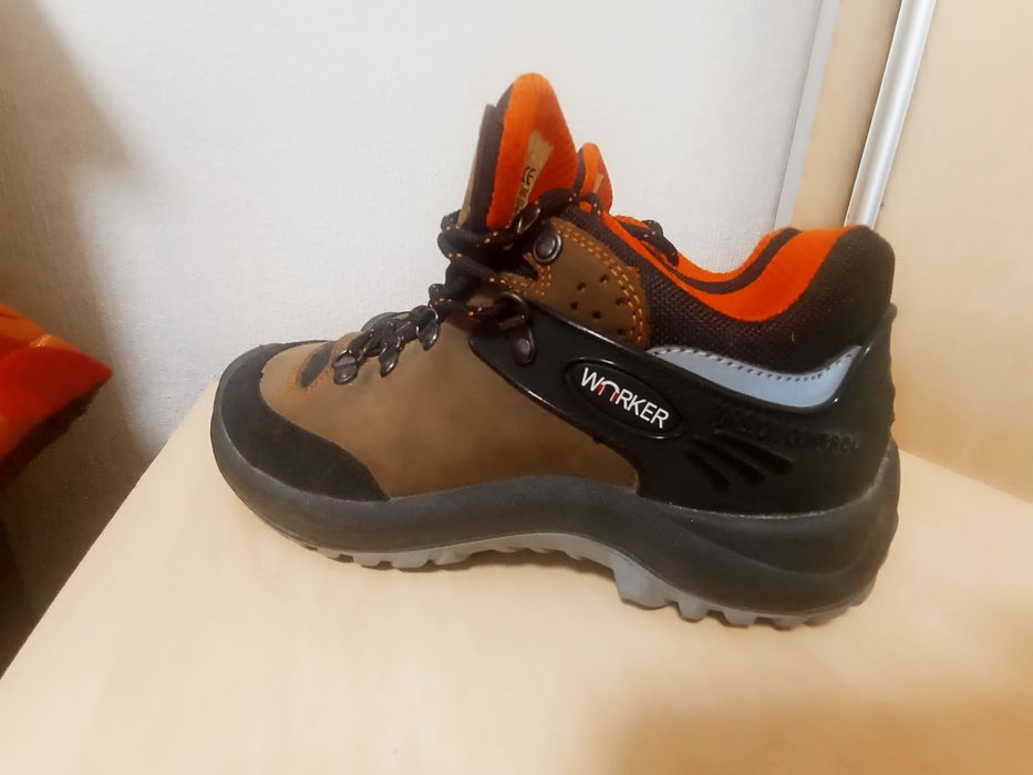 Спецвзуття робочі ботинки з захистом S3 WORKER 38 р 25 см в ідеалі