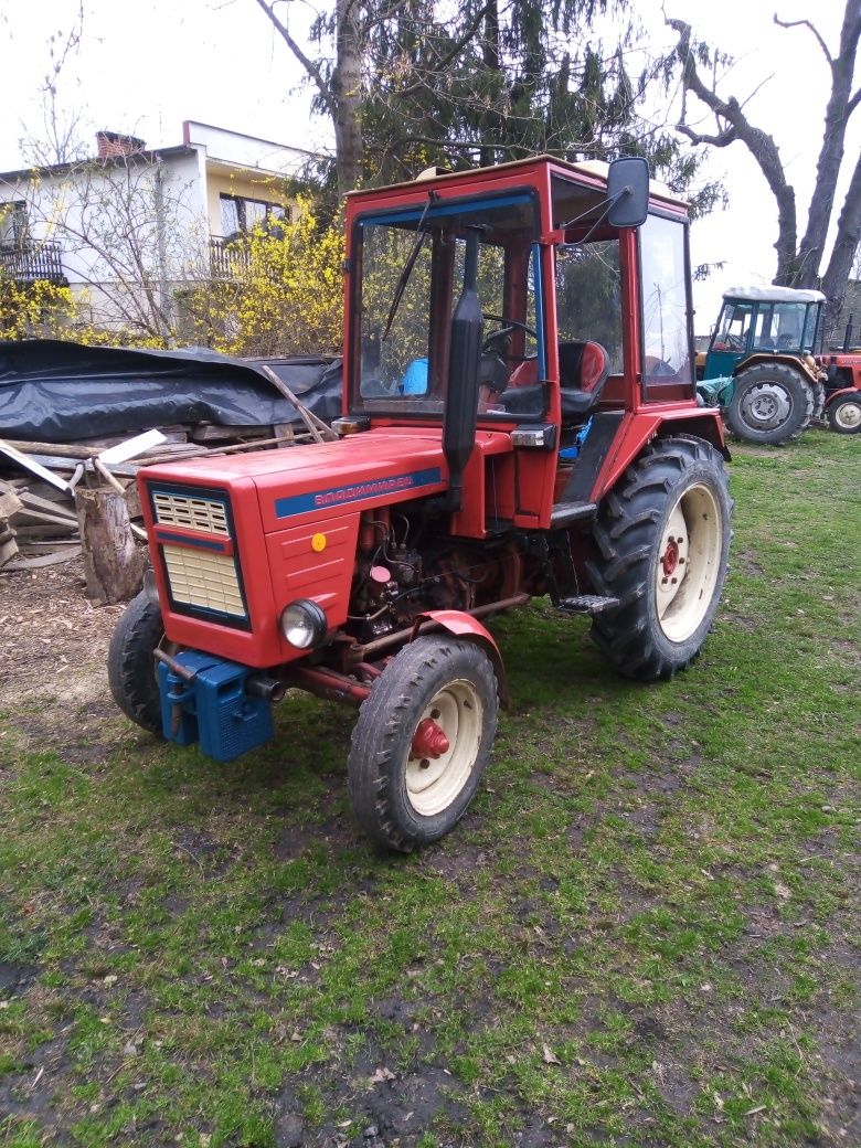 Sprzedam ciągnik t-25