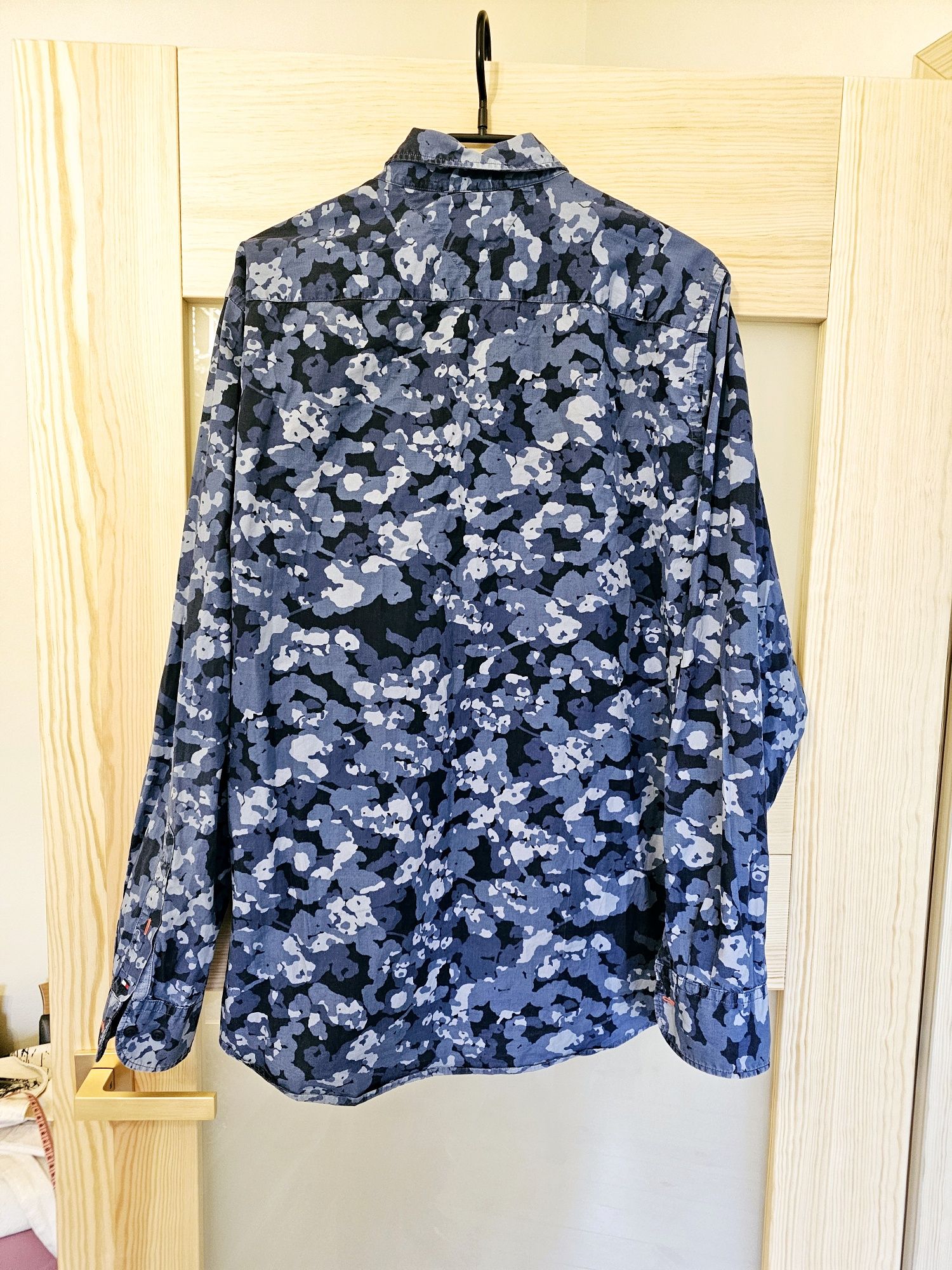 Wzorzysta koszula Tommy Hilfiger L 40 koszula L