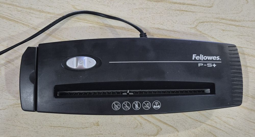 Шредер без кошика Fellowes