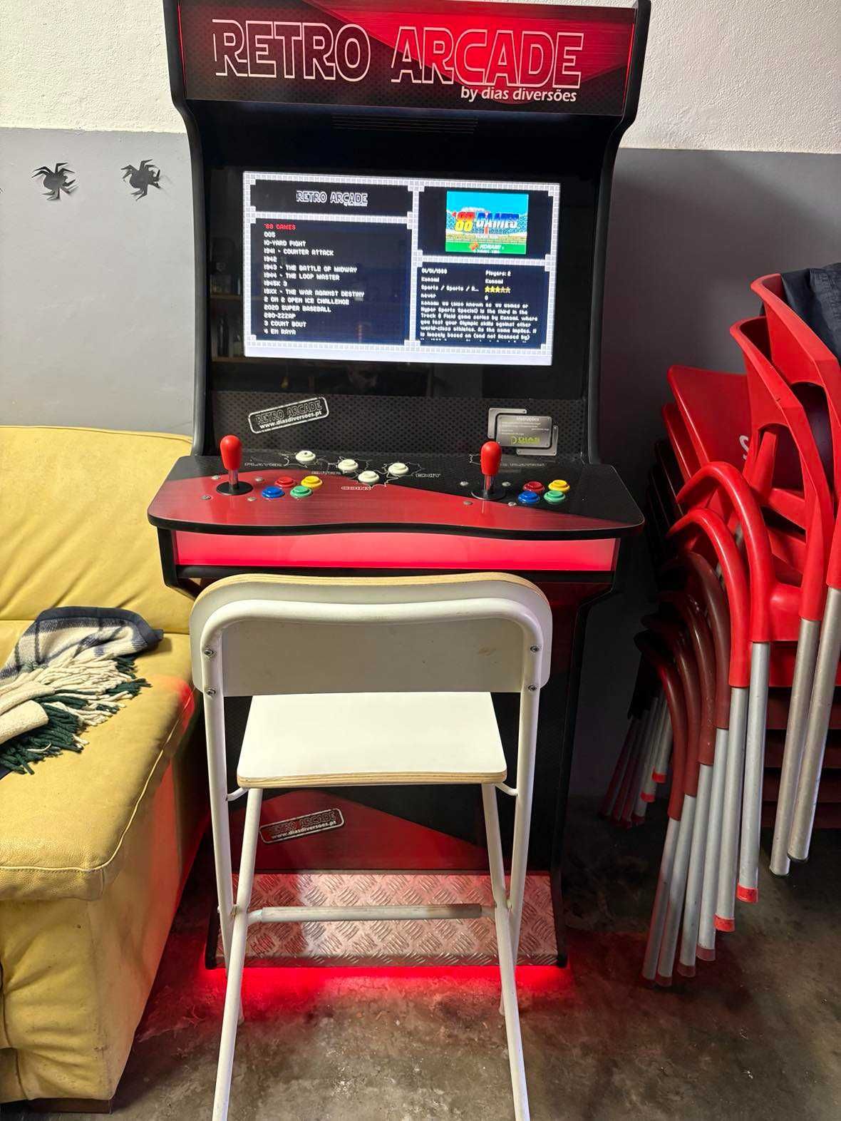 Vendo retro arcade com cadeira