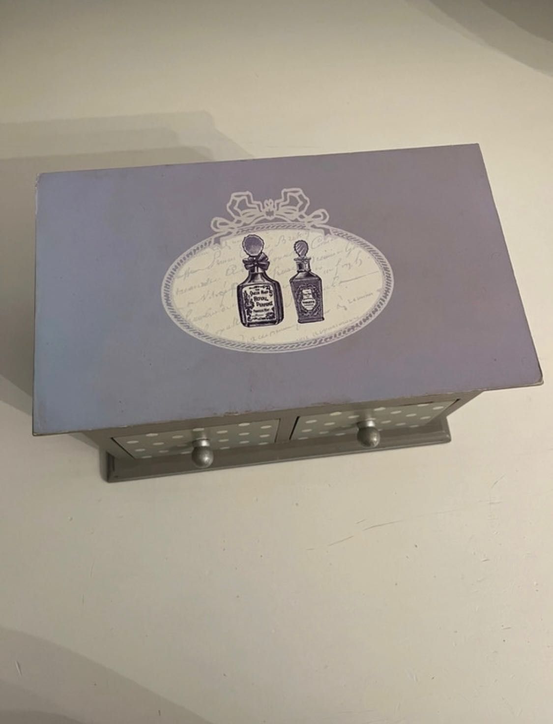 Elegancka szkatułka na biżuterię handmade