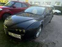 Alfa Romeo 159 Alfa Romeo 159 z kilkoma uszkodzeniami