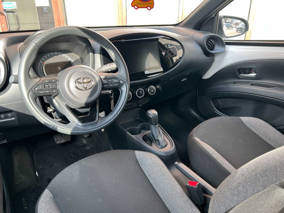 Wypożyczalnia samochodów wynajem aut TOYOTA AYGO X Automat od zaraz