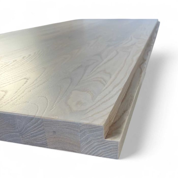 Подоконник из массива дерева