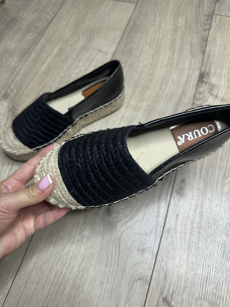 Czarne espadryle