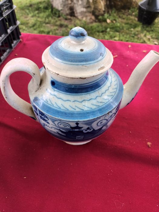 Bule em faiança do norte (penso)