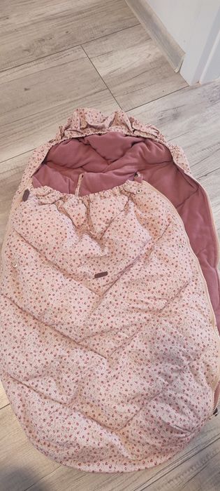 Śpiworek newbie do wózka spacerówki