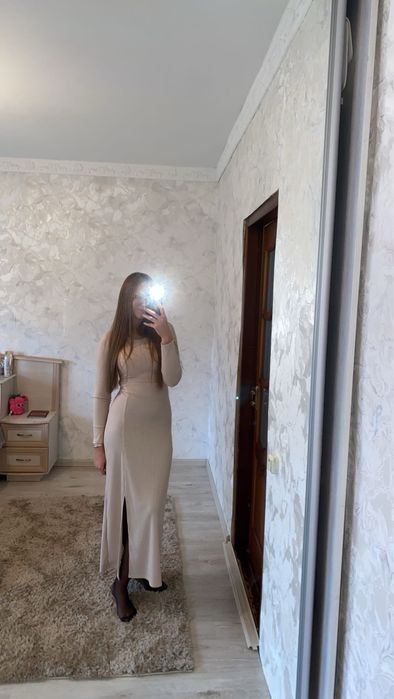 Плаття в рубчик