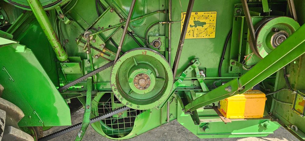 Комбайн зернозбиральний JOHN DEERE 1065 . 3.6m.