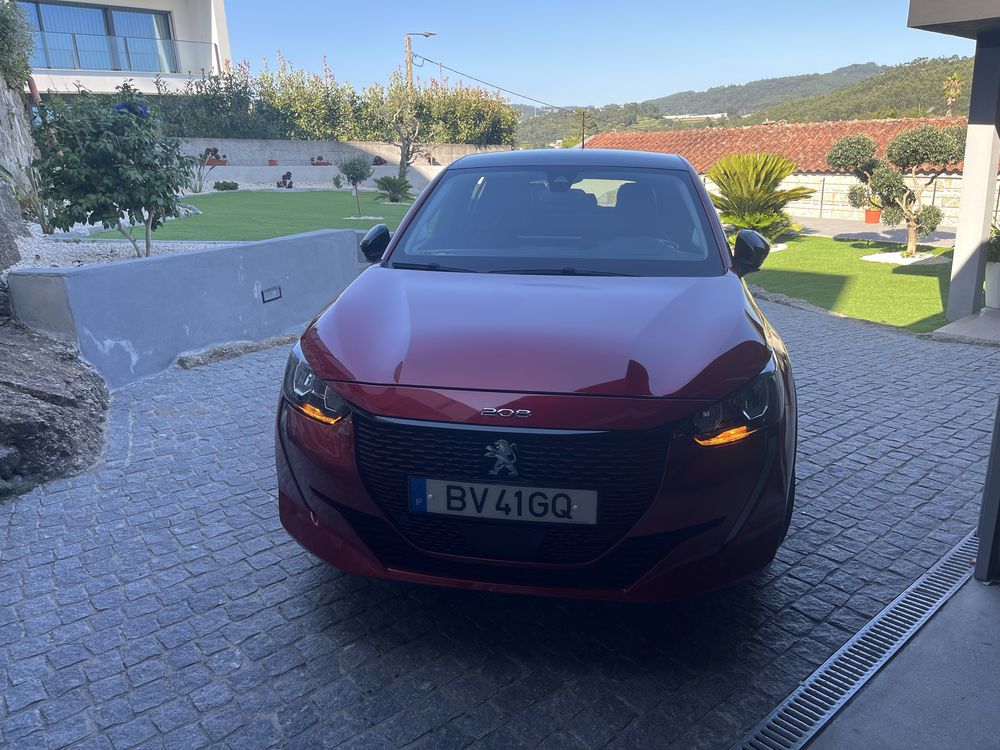 Peugeot 208 eletrico