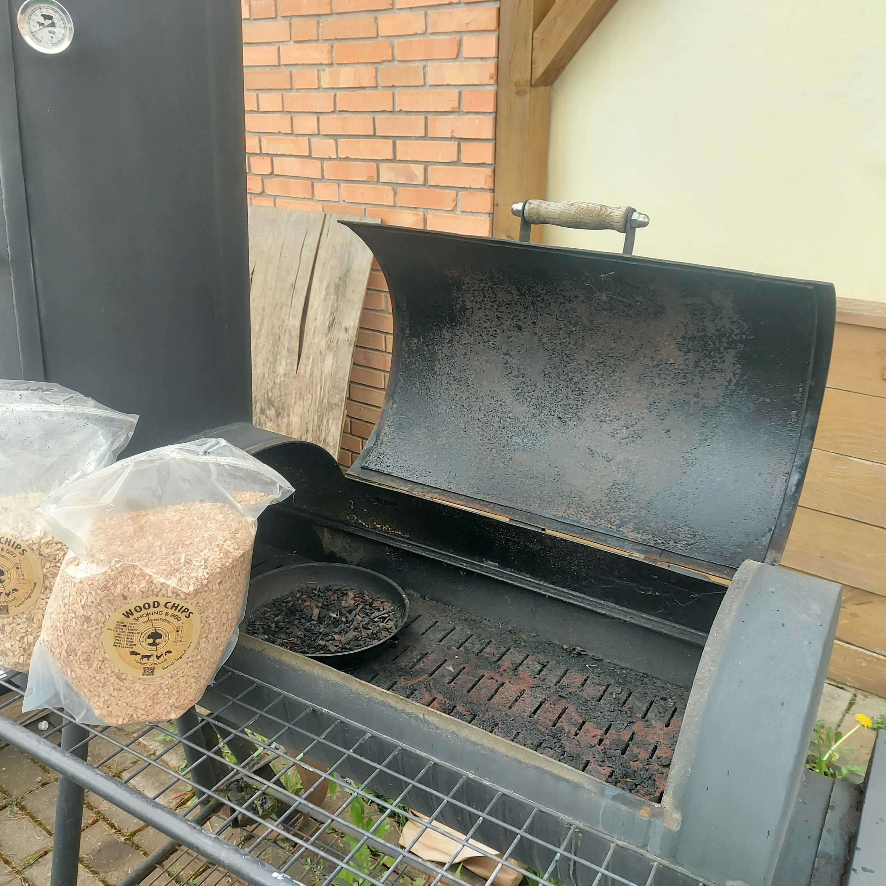 Do sprzedania stalowy Grill/Wędzarnia na drewno