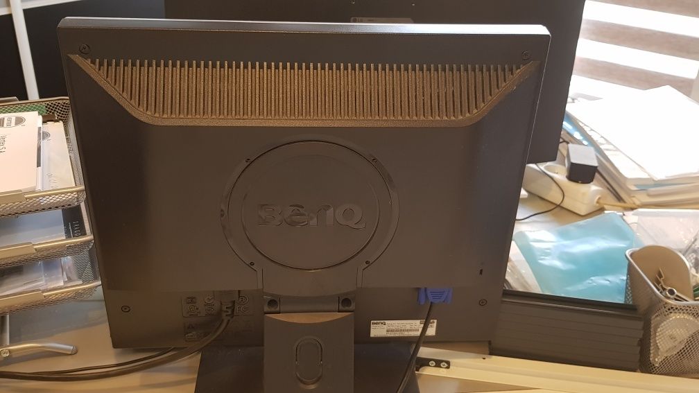 Monitor BENQ Q7T4 17 monitoring