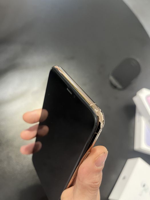 Iphone 11 Pro Max - 256 Gb Gold , NeverLock