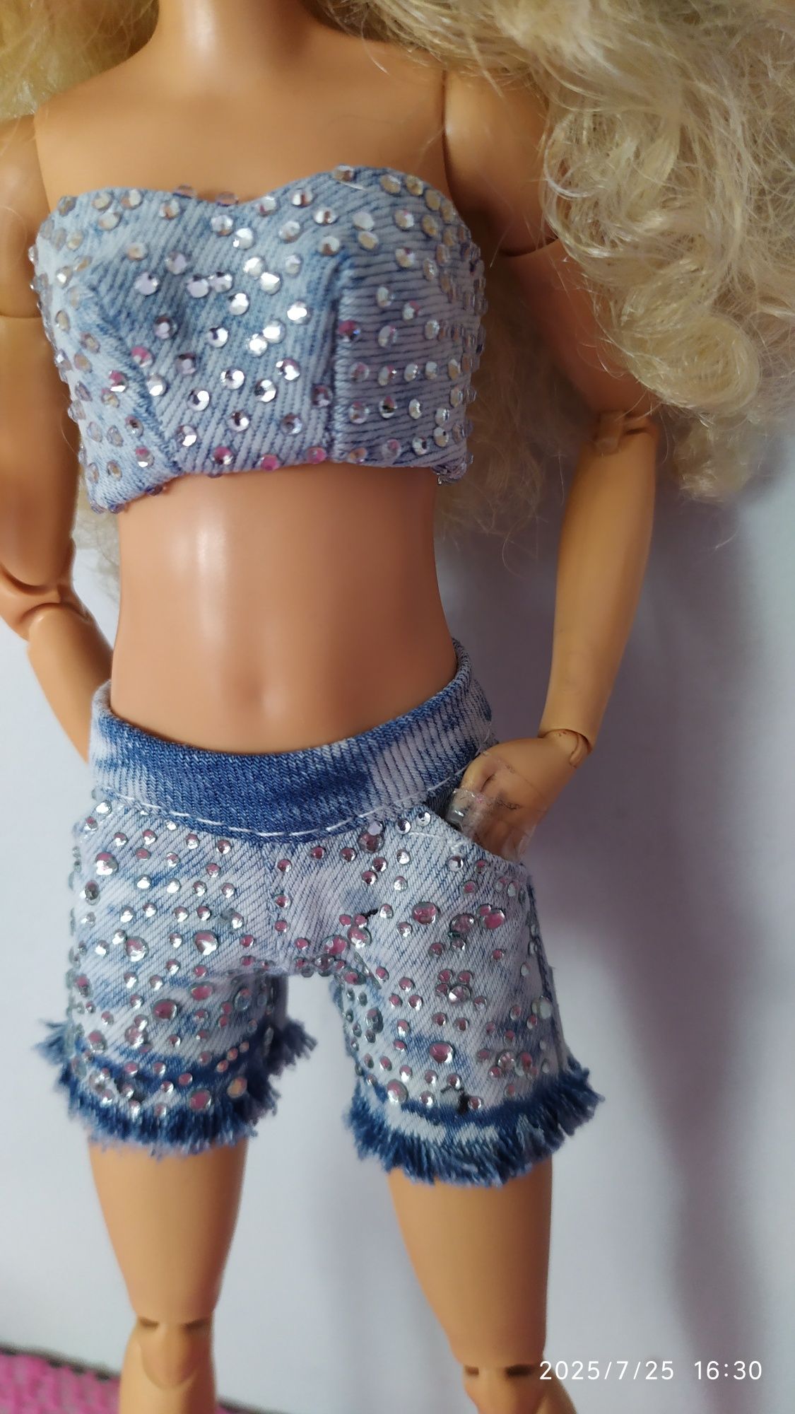 Ubrania dla lalek Barbie