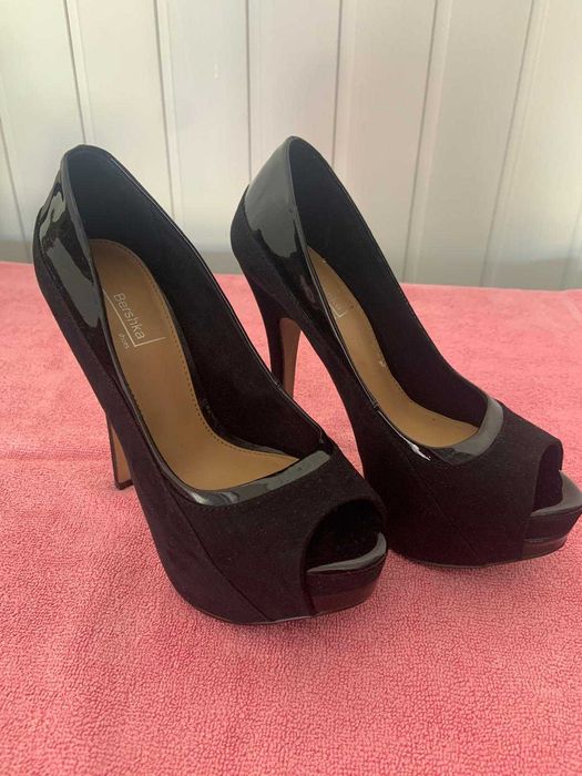 Sapatos Senhora Pretos c/ verniz, Bershka