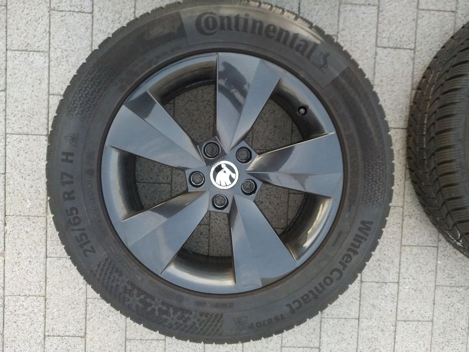 Oryginalne felgi Skoda Nanuq 17 cali opony zimowe Kodiaq Karoq Ateca