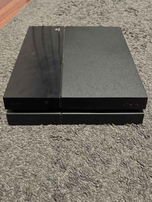 PlayStation 4 em Excelente Estado - 1TB + Comando Azul Navy