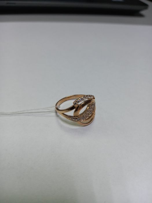 Золота каблучка 585 проби.