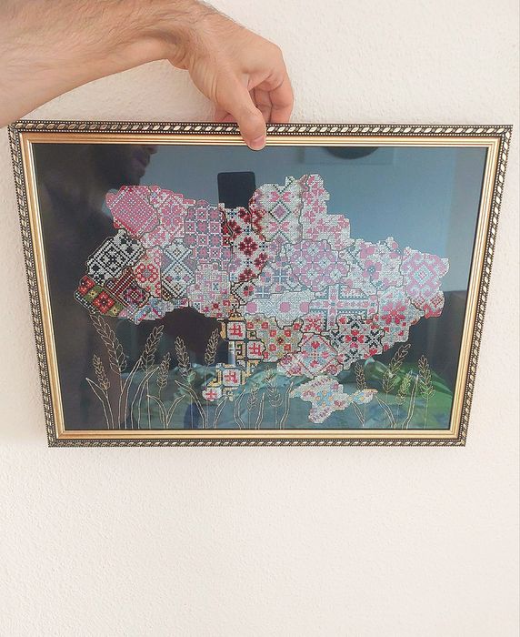 Картина хрестиком "Незламна"