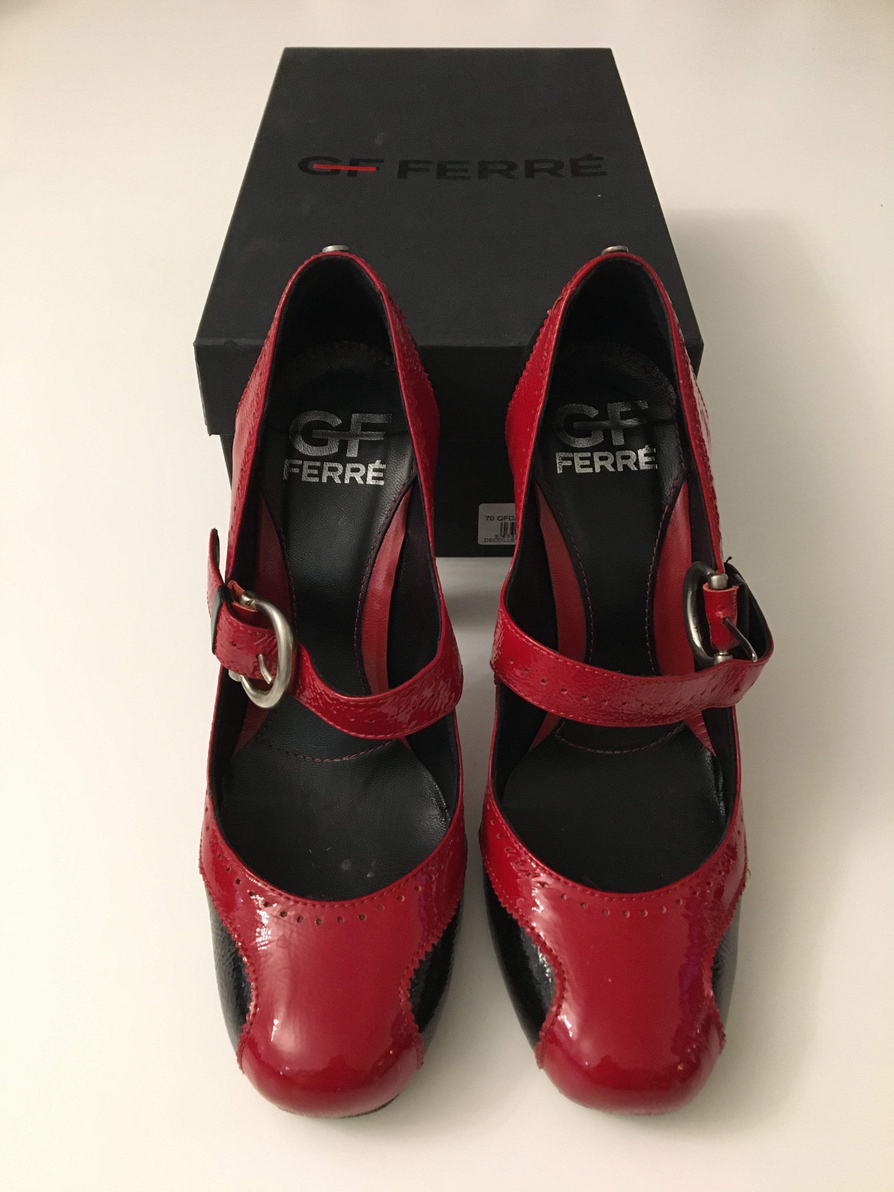 GF Ferre piękne buty ba obcasie, lakierki. Czerwono-czarne