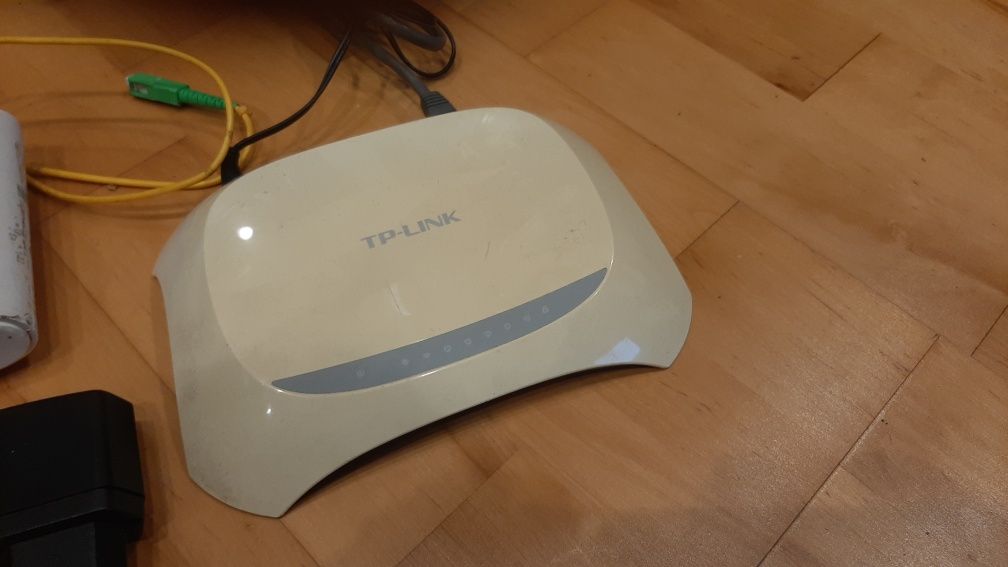 Router TP-LINK TL WR840N + Zte