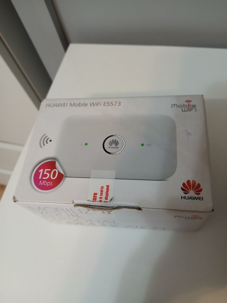Mobilne wi fi Huawei  z kablem