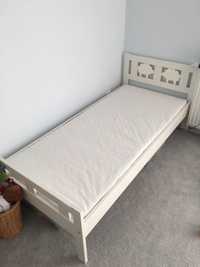Łóżko ikea kritter z materacem, barierką i matą ochronną