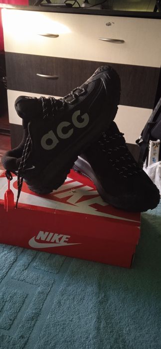 Продам кроссовки демисезонные Nike