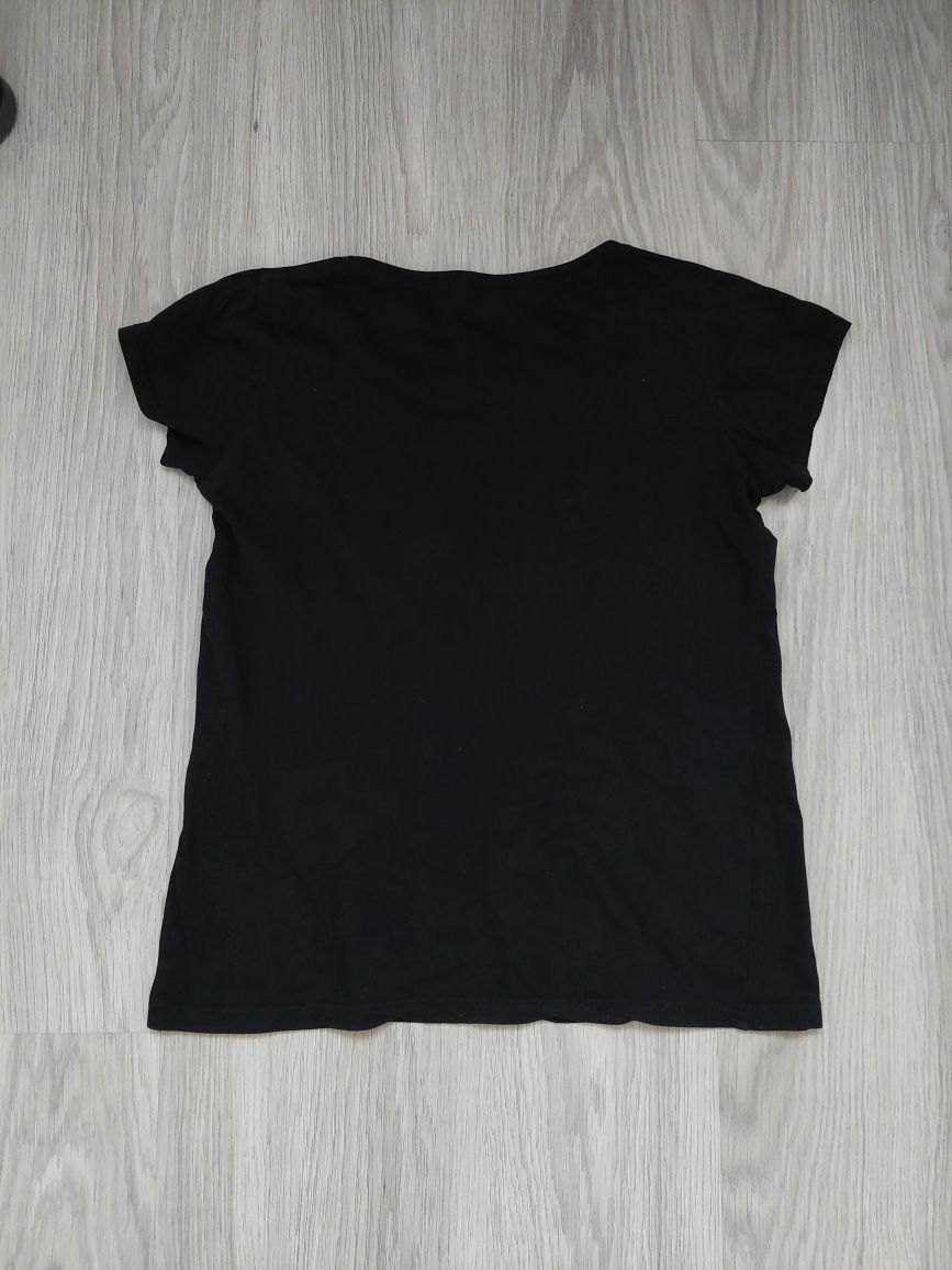 Czarny t-shirt z napisami Reserved S