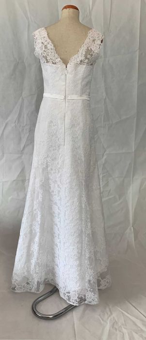 Prosta i klasyczna nowa suknia ślubna 40 L koronkowa cywilny kościelny