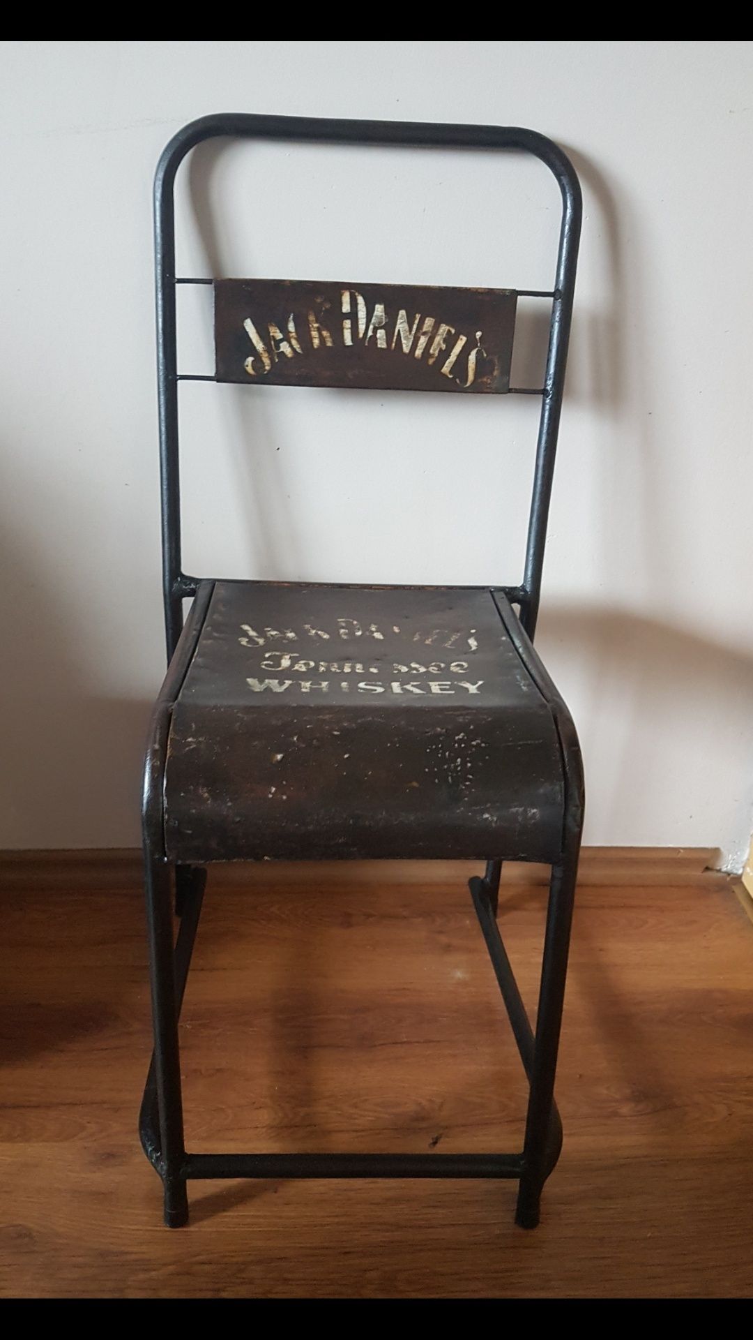 Stare metalowe krzesło Jack Daniels unikat