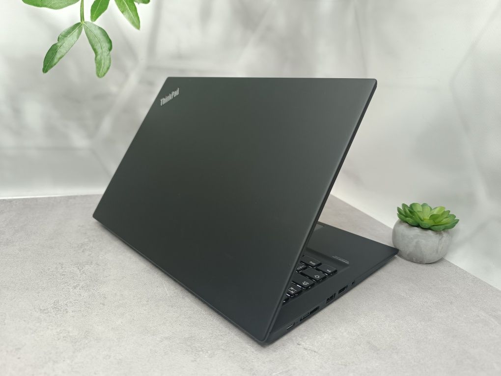 Ноутбук Lenovo ThinkPad T14s G1/i5-10210U/16/256 GB/14"/IPS/А-клас