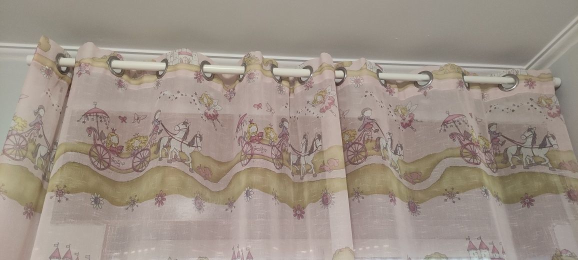 Cortinado princesas quarto criança