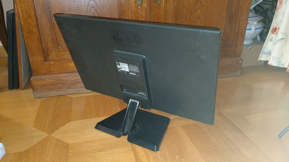 Monitor E2242C bn flatron ekran do komputera szeroki matryca czarny