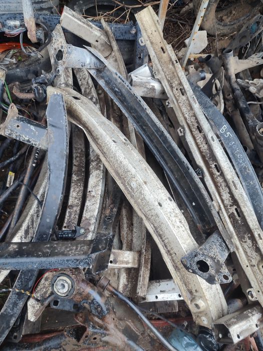 Швеллер , уселитель бампера а6с5, а4б6, а4б5, passat б5 a6c5,a4b6,A4b5